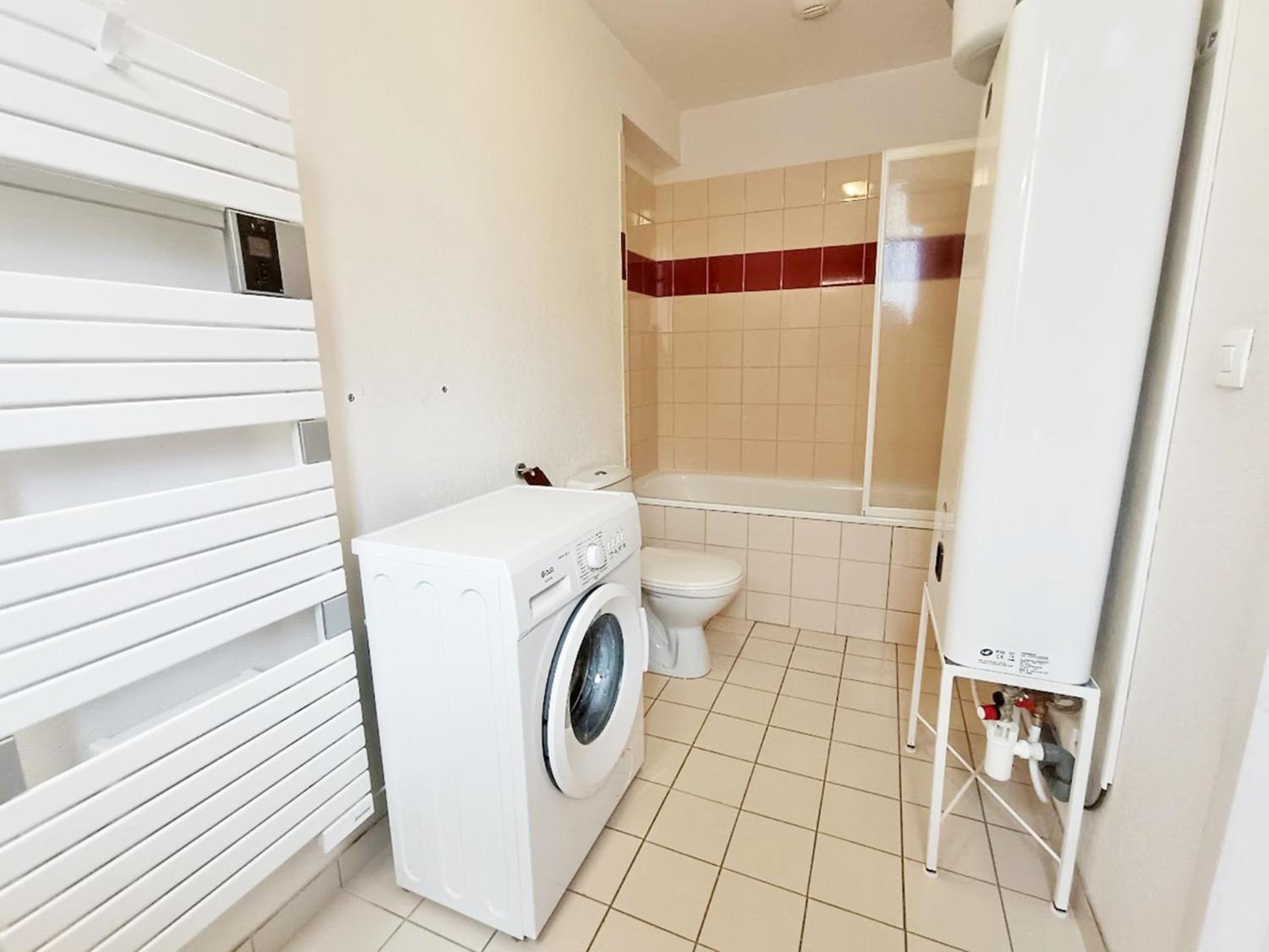 Il Etait Une Fois Luchon, T2, Centre Luchon, Wifi, Casier A Skis, Ascenseur, 4 Personnes Apartment Bagneres-de-Luchon Luaran gambar