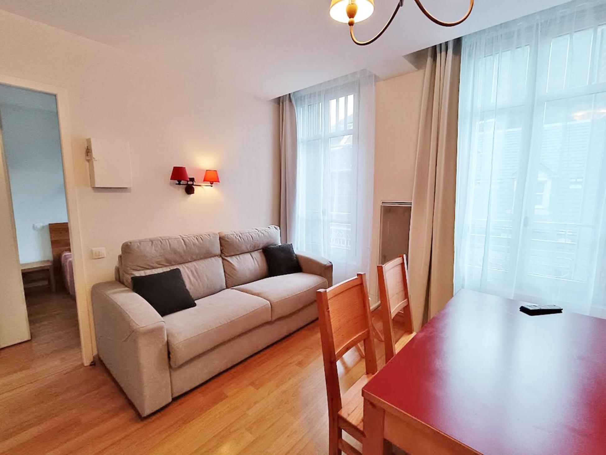 Il Etait Une Fois Luchon, T2, Centre Luchon, Wifi, Casier A Skis, Ascenseur, 4 Personnes Apartment Bagneres-de-Luchon Luaran gambar